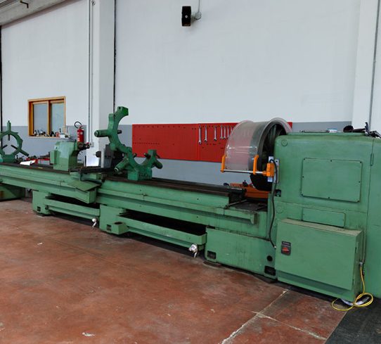 Machining center for precision mechanical work